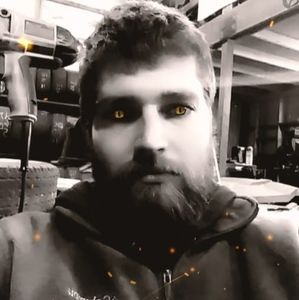 Meet your Posher, Chris